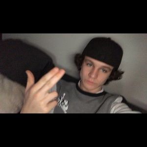 Meet your Posher, Ethan